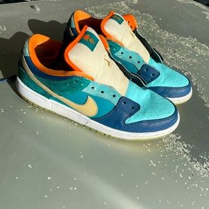 Size 10 MIA Skate Shop dunks